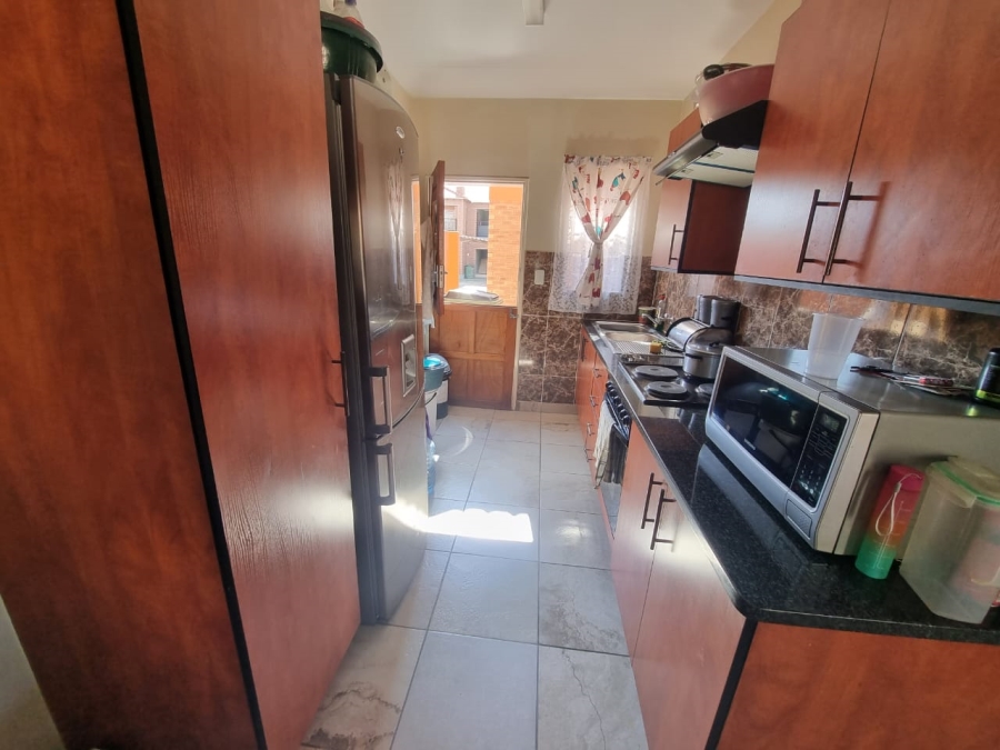 2 Bedroom Property for Sale in Waterval East North West